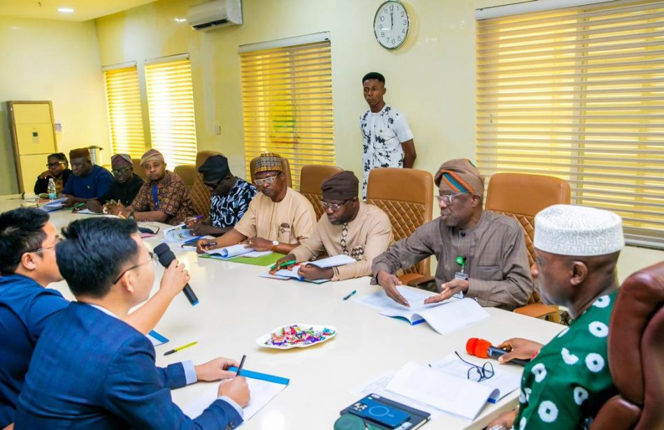 Oyebanji meets contractors, reviews progress, urges compliance with quality, deadline